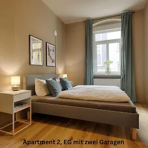 Moderne Altbauapartments, Nahe Stadtzentrum & Weinberge Apartment